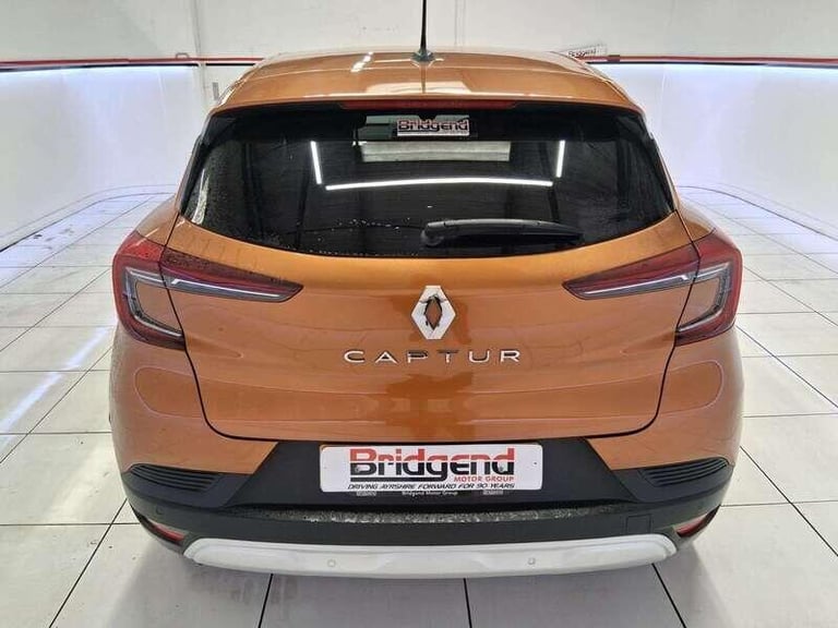 2021 Renault Captur 1.0 TCe Iconic SUV 5dr HATCHBACK Petrol Manual