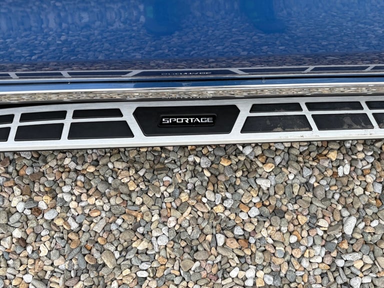 Kia Sportage 2.0 Diesel ISG 4 AWD Auto.Heated leather,reverse camera,pan roof