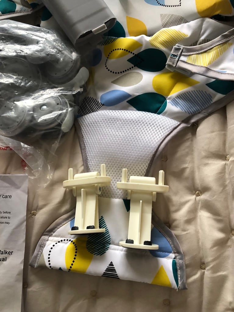 Baby walker with parent handle new