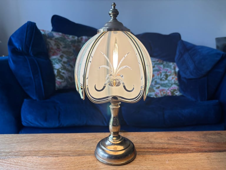 image for Beautiful Vintage BHS Brass Table Lamp with Brass and Glass Shade