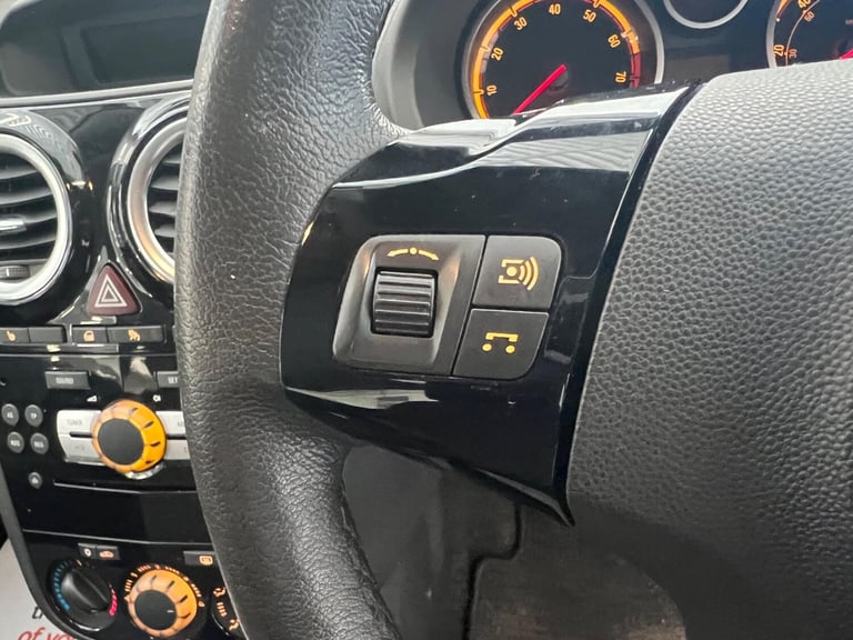 2013 Vauxhall Corsa 1.4 16V SE Auto Euro 5 3dr HATCHBACK Petrol Automatic