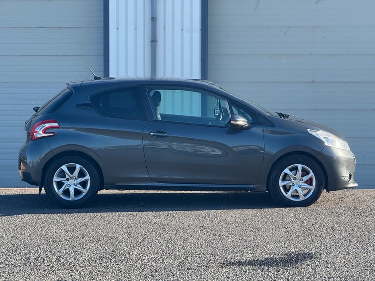 2014 Peugeout 208 Active 1.2 Petrol Manual Hatchback - £20 Road Tax - Cheap Car