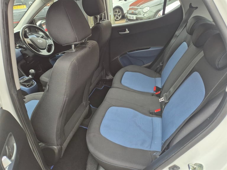 2015 Hyundai i10 1.2 Premium 5dr HATCHBACK PETROL Manual