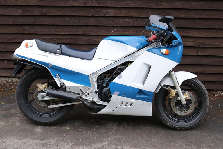 Suzuki RG500 RG 500 1985 Canadian Barn Find Ride or Restore
