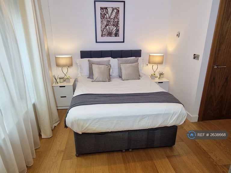 2 bedroom flat in Sugar Lane, London, SE16 (2 bed) (#2638668)