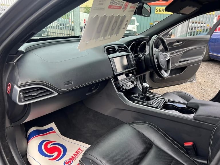 Jaguar, XE, Saloon, 2017, Manual, 1999 (cc), 4 doors