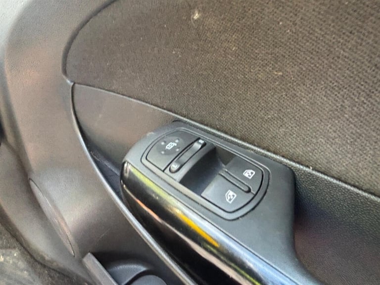 2014 Vauxhall Corsa 1.4 SRi 3dr [AC] HATCHBACK PETROL Manual