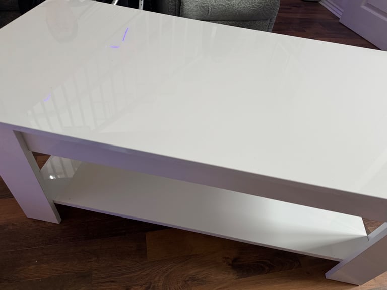 image for White high gloss lift top coffee table 