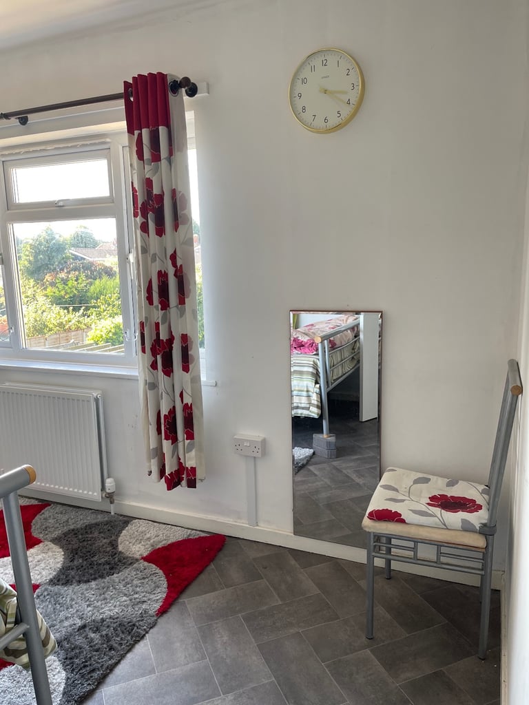 Room for rent £850 