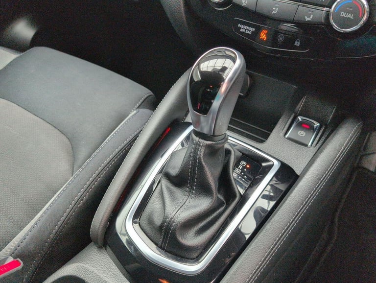 2017 Nissan Qashqai 1.2 DIG-T N-Connecta SUV 5dr Petrol XTRON Euro 6 (s/s) (115 ps) HILL START HA...