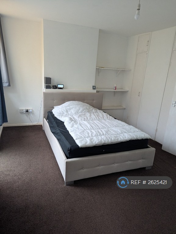 Studio flat in Boisseau House, London, E1 (#2625421)