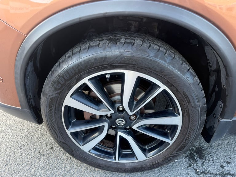 Nissan, X-TRAIL, Estate, 2016, Manual, 1598 (cc),  5 doors 4x4