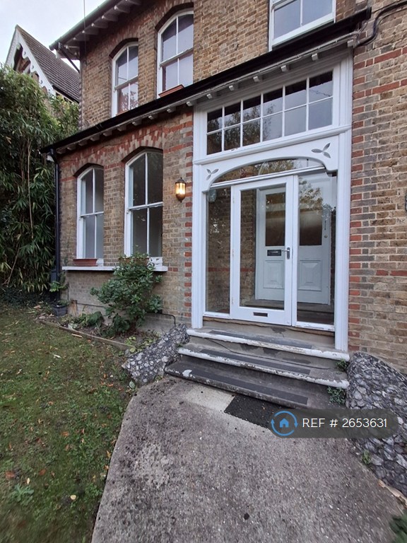 1 bedroom flat in Park Hill, Carshalton, SM5 (1 bed) (#2653631)