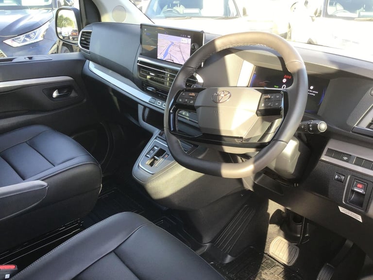 2025 Toyota PROACE CITY Verso 100kW Design Premium L2 75kWh 5dr Auto MPV ELECTRIC Automatic
