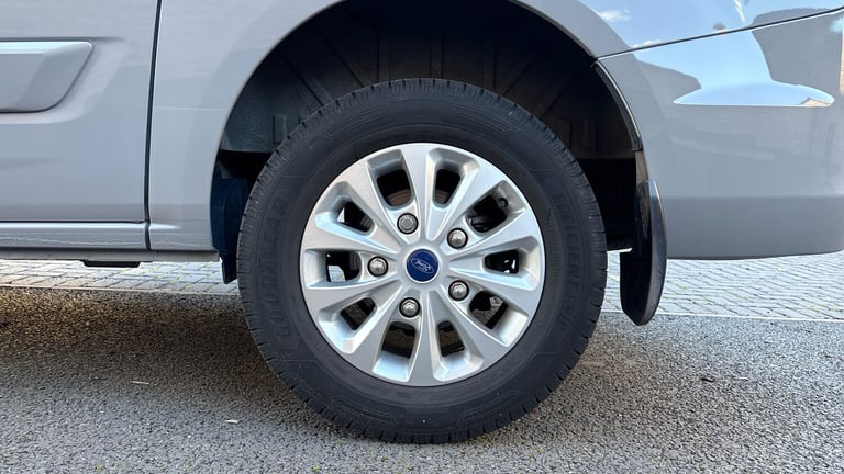 2023 Ford Transit Custom 2.0 EcoBlue 130ps Low Roof D/Cab Limited Van PANEL VAN DIESEL Manual