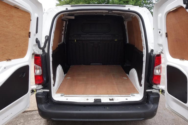 Peugeot Partner 1000 1.5 BlueHDi 100 Professional Van DIESEL MANUAL 2019/69