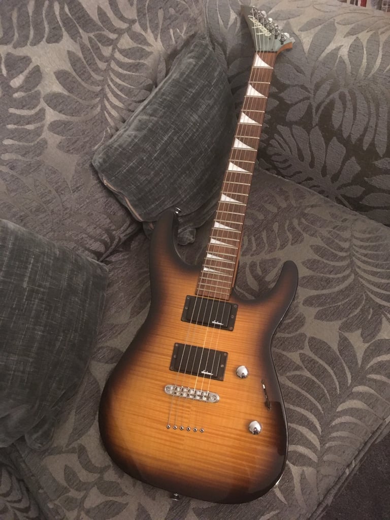 Jackson JS32RT Dinky Electric Guitar in Tobacco Sunburst