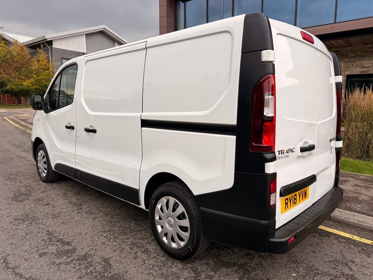 2025 Renault Trafic NO VAT, ONE OWNER, SL29 dCi 95 Business Van Van  Diesel Manual