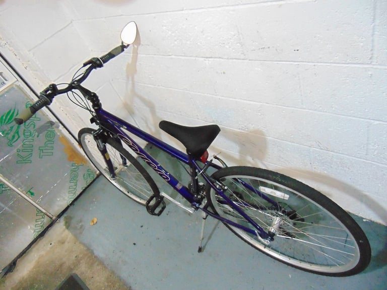 Aluminium Carrera Crossfire 2 (18 inch frame) Hardtail Hybrid Bike (free local delivery)