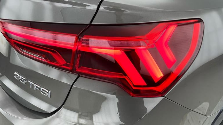 2023 Audi Q3 Black Edition 35 TFSI  150 PS 6-speed Manual SUV Petrol Manual