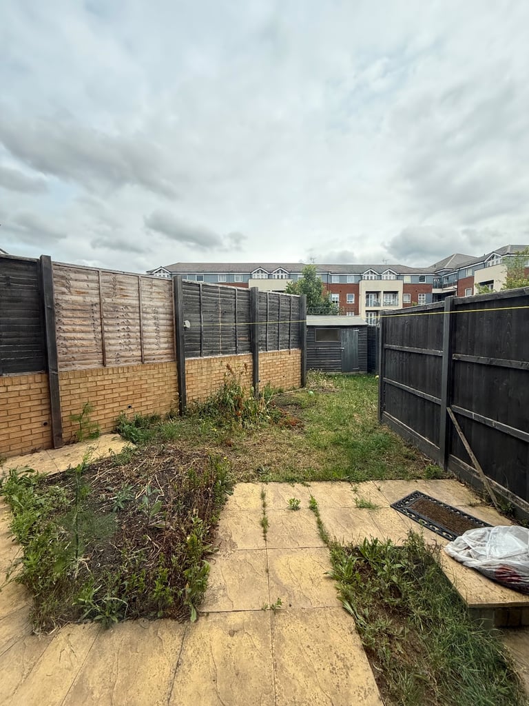 3 Bedroom House In Tower Road , Dartford , DA17 6HX