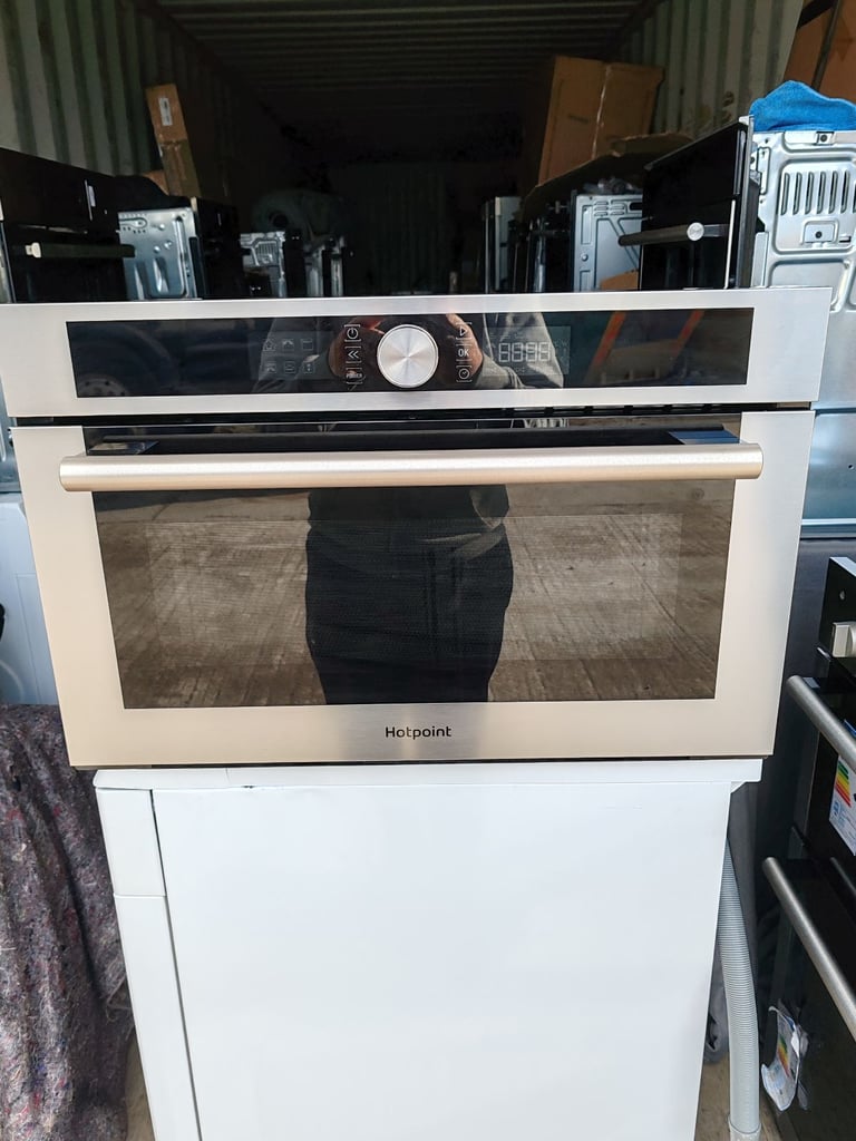 New Hotpoint Built-in Combination Microwave Oven MD454IXH RRP £389