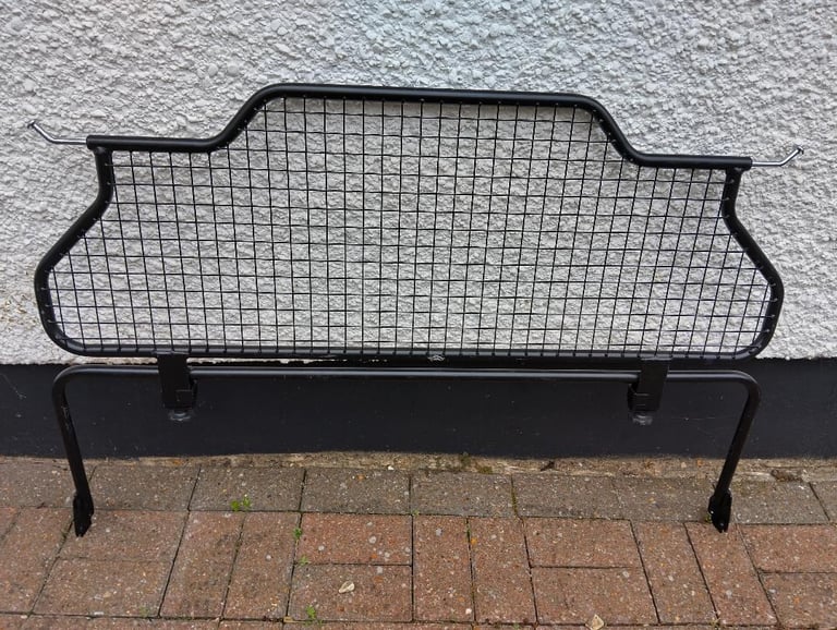 FORD MONDEO ESTATE DOG GUARD/ LUGGAGE