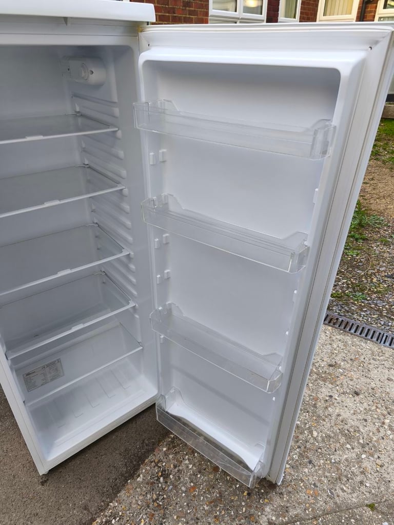 Fridge Refrigerator CURRYS 143 cm* A+ Class