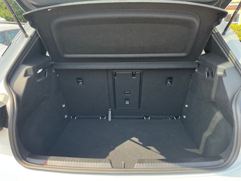  Cupra Born E Boost 59kwh V3 Hatchback 5dr Electric Auto 230 Ps Electric