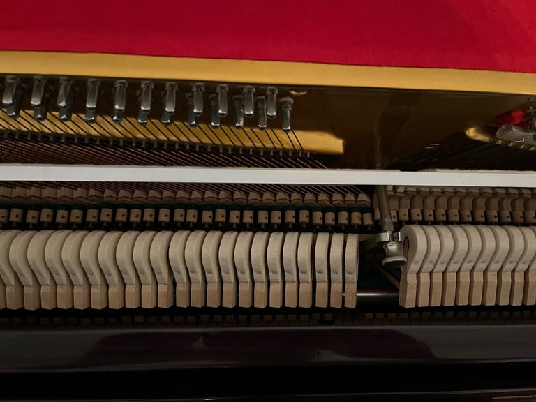 Evestaff Piano (Mahogany)