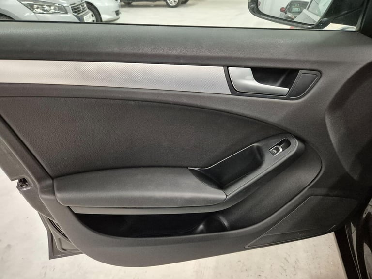 2013 Audi A4 2.0 TDI SE Technik Euro 5 (s/s) 4dr SALOON Diesel Manual