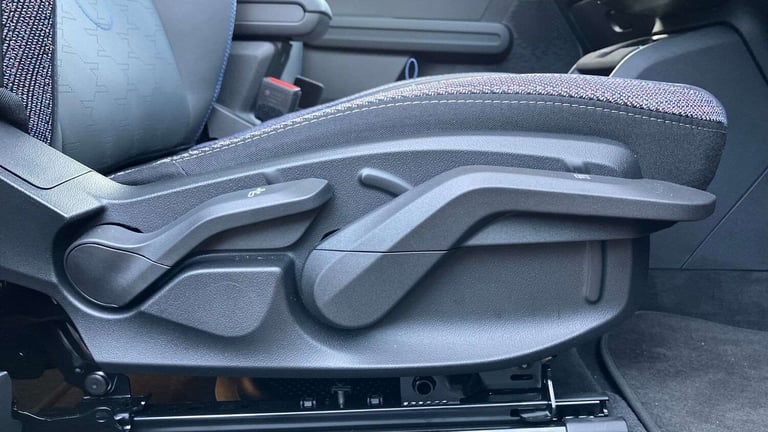  MINI Countryman 150kW E Classic 66kWh 5dr Auto Hatchback Electric Automatic