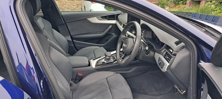 Audi, A4, Saloon, 2022, Semi-Auto, 1984 (cc), 4 doors