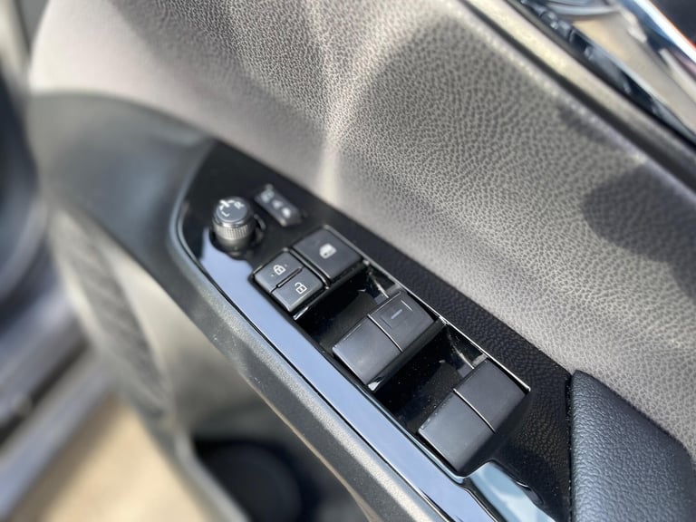 2022 Toyota Prius 1.8 VVT 8.8kWh Business Edition Plus CVT Euro 6 (s/s) 5dr HATCHBACK Petrol/Elec...