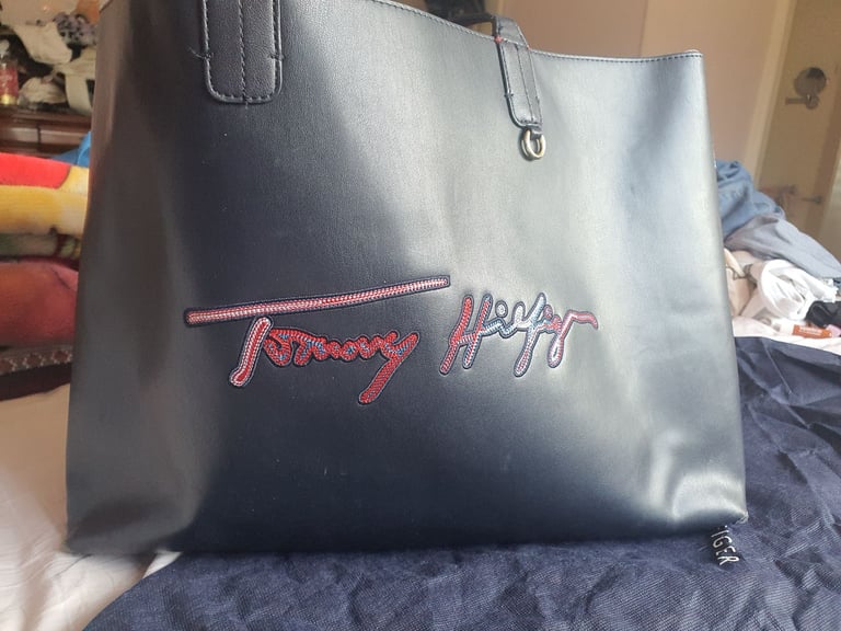 Tommy hilfiger bag good condition 