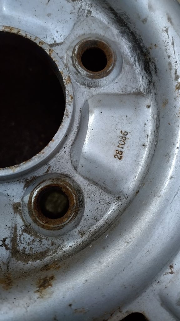 NEW tyre. Michelin mx 175/13 ford escort vauxhall astra caravan trailer