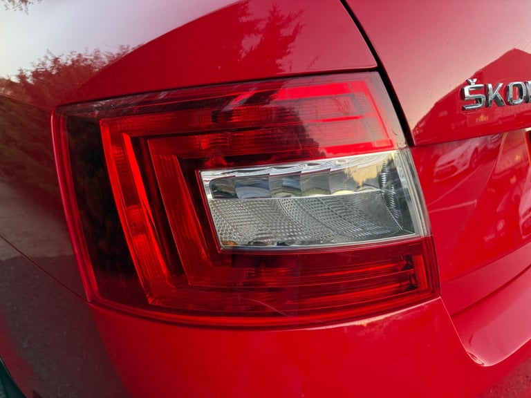 2016 Skoda Octavia 1.6 TDI SE DSG Euro 6 (s/s) 5dr HATCHBACK Diesel Automatic