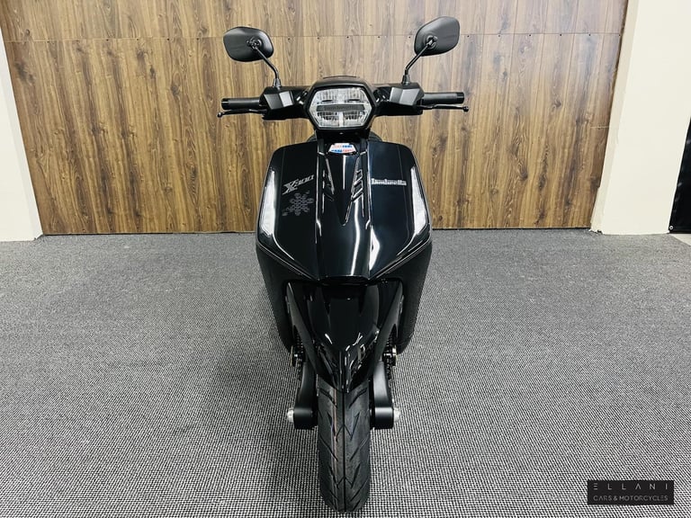 2025 Lambretta X 300 300 Scooter Petrol Automatic Euro 5 (25 ps) Scooter Petrol Automatic