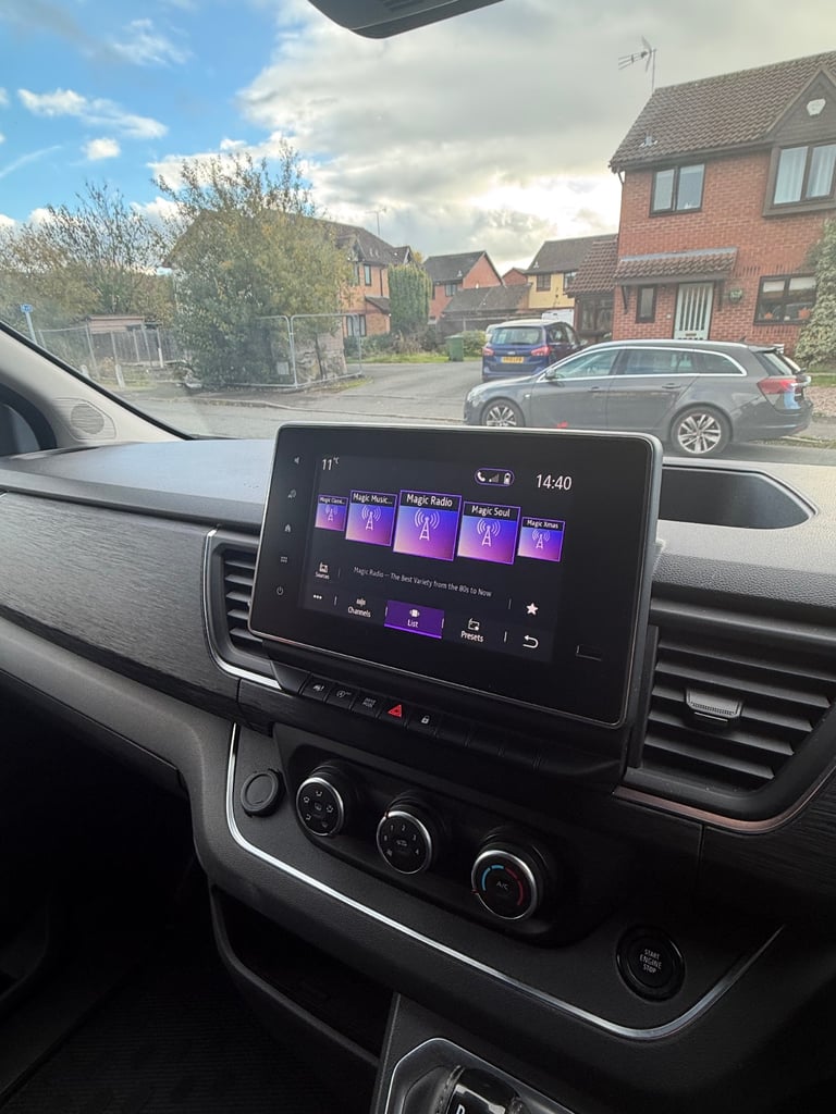 Renault Trucks Trafic , Exclusive Red edition Model 150 psi Automatic 