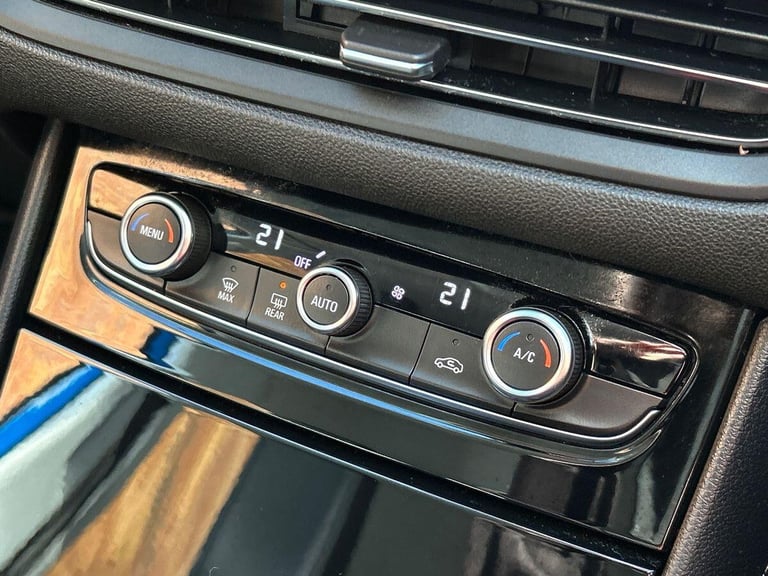 2022 Vauxhall Grandland 1.2 Turbo GS Line SUV 5dr Petrol Manual Euro 6 (s/s) (130 ps) SUV PETROL ...