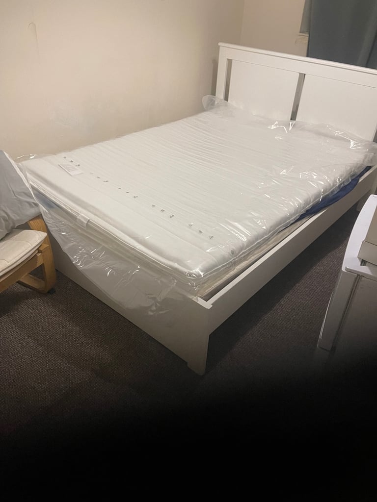 ROOMM FOR RENT