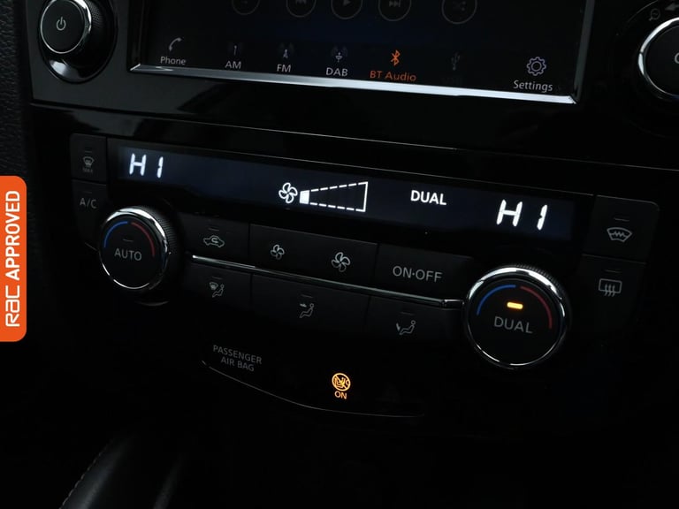 2019 Nissan Qashqai 1.3 DiG-T Tekna 5dr HATCHBACK PETROL Manual