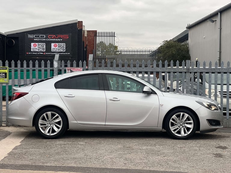 2017 Vauxhall Insignia 1.4 Insignia SRi Nav S/S 5dr Hatchback Petrol Manual