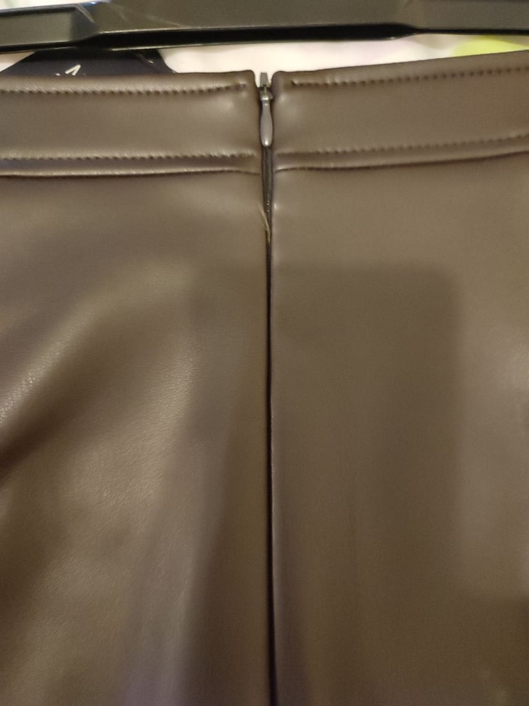 NEW M&S FAUX LEATHER SKIRT SIZE 8 REGULAR 