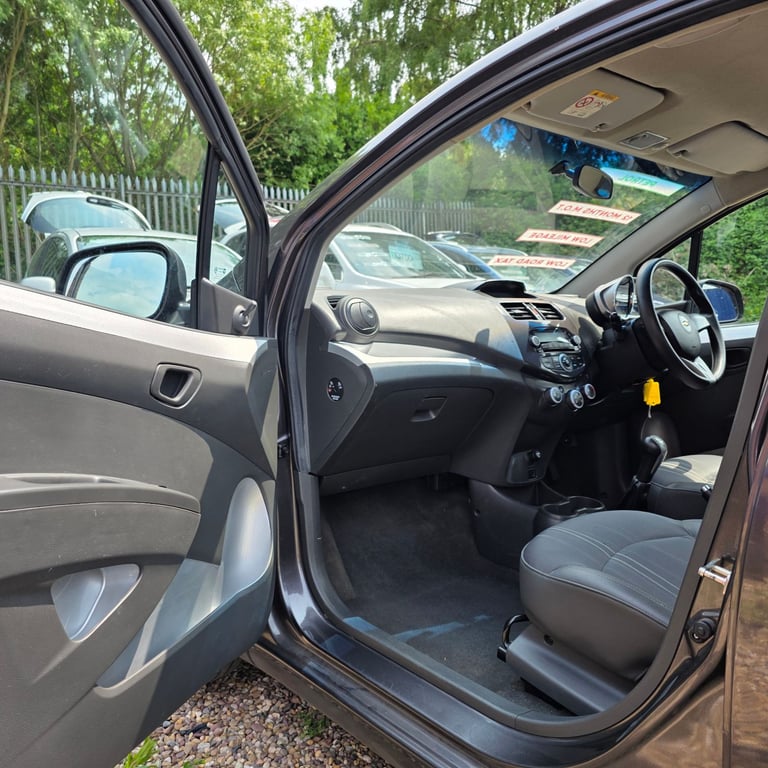 CHEVROLET SPARK 1.2 PETROL 80 BHP  LOW MILES 61K YEAR 2013 £35 ROAD TAX 12 MONTHS MOT HPI CLEAR!