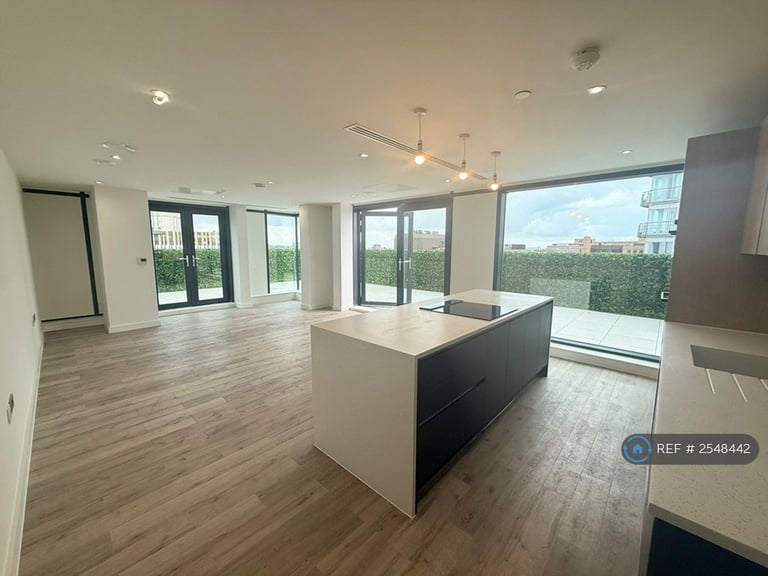 2 bedroom flat in Great George Street, Leeds, LS1 (2 bed) (#2548442)