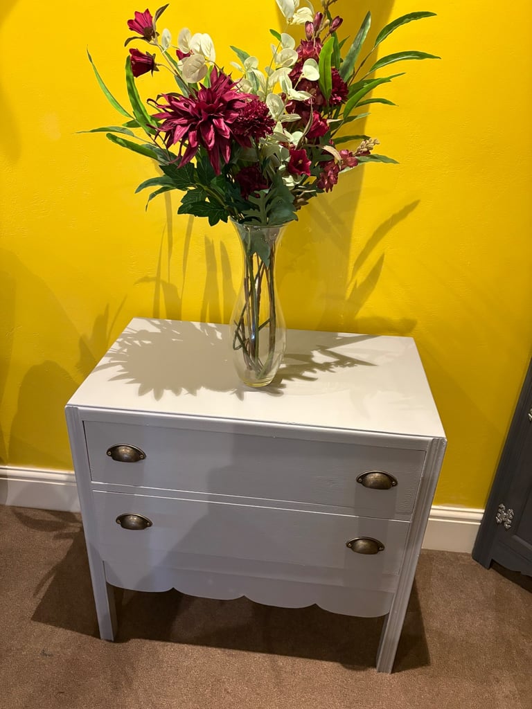 Lovely chest of drawers upcycled and finished in queens colour (light grey) 