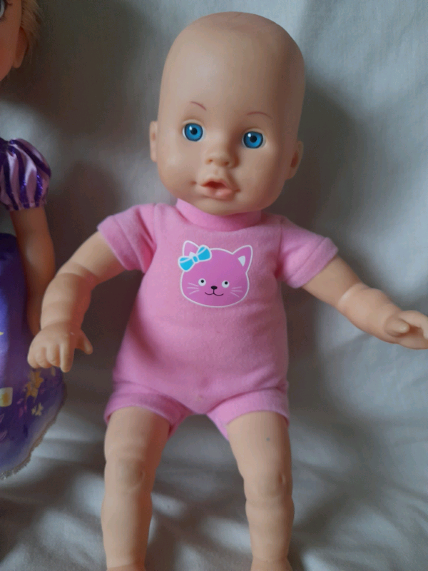 Girl's dolls good condition 