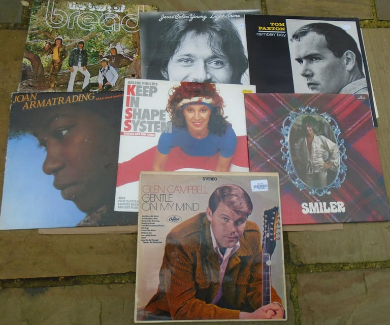 image for JOBLOT OF VINYL ALBUMS . LOT C 20 ALBUMS FOR £20.00