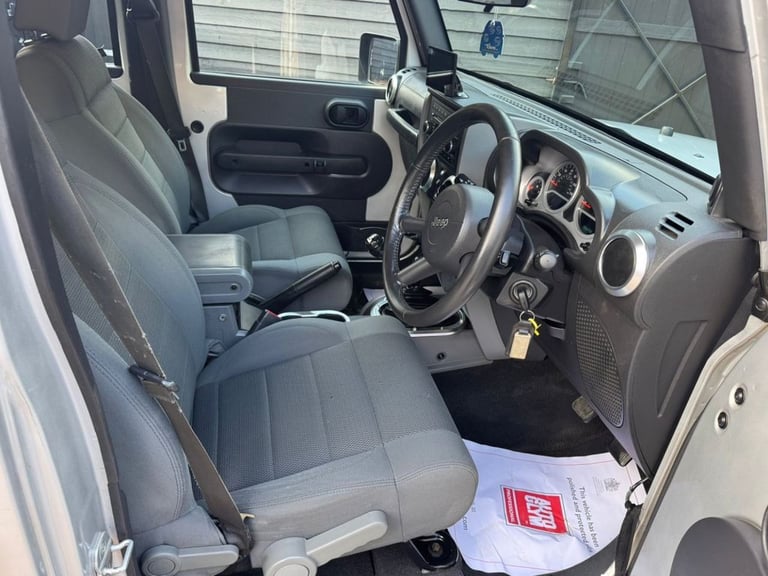 2008 Jeep Wrangler 2.8 CRD Sahara Unlimited SUV 4dr Diesel Manual 4WD Euro 4 (174 bhp) CONVERTIBL...